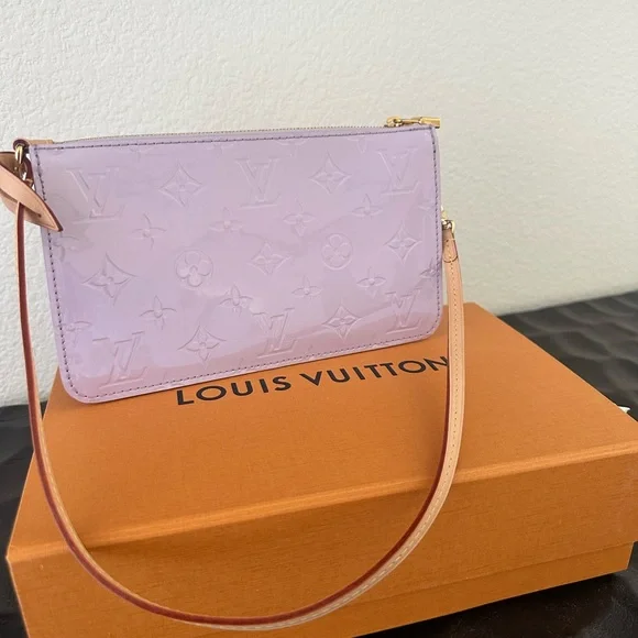 Louis Vuitton Lexington Pouch - Picture 7 of 10